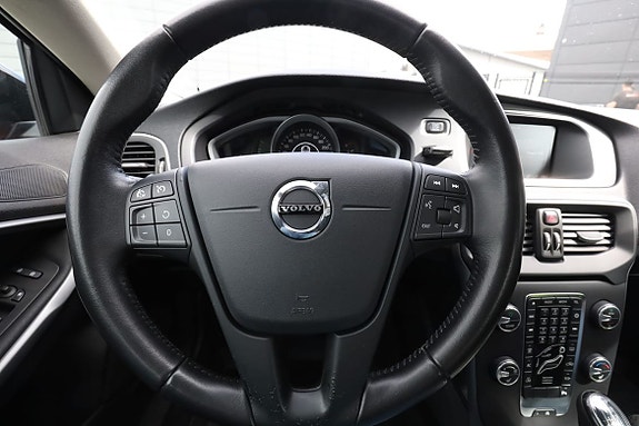 Volvo V40 Cross Country 19 of 30