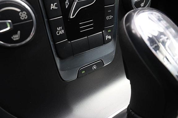 Volvo V40 Cross Country 25 of 30