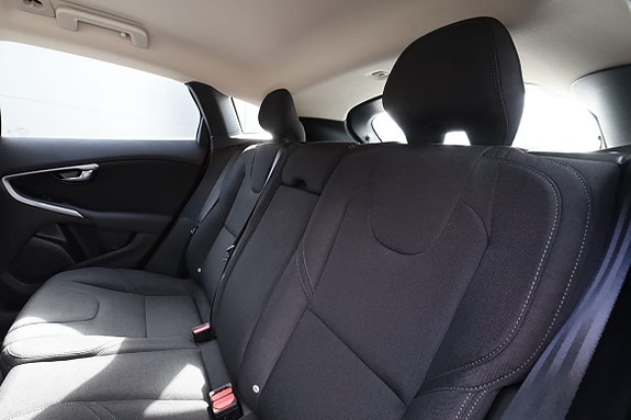 Volvo V40 Cross Country 15 of 30