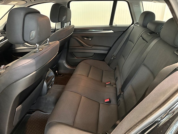 BMW 520d 15 of 17