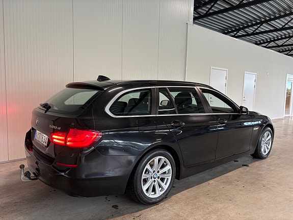 BMW 520d 3 of 17
