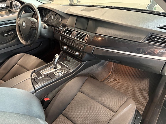 BMW 520d 11 of 17