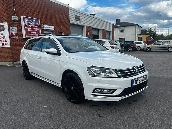 Volkswagen Passat 2 of 13
