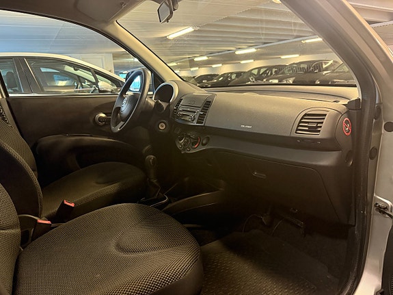 Nissan Micra 10 of 15