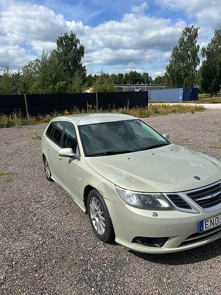 Saab 9-3 2 of 7