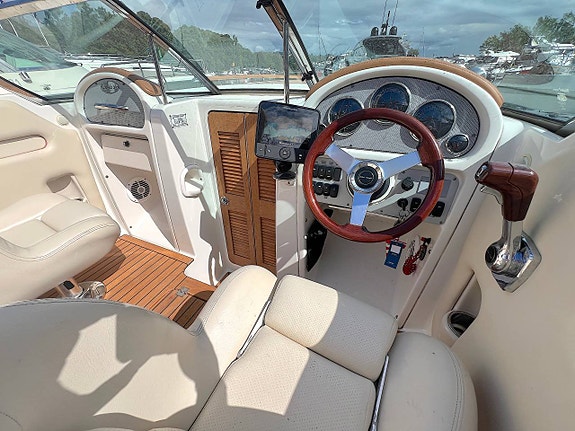 Chris Craft Corsair 25 2007 Volvo Penta 5,7 GI/SP 3 of 12
