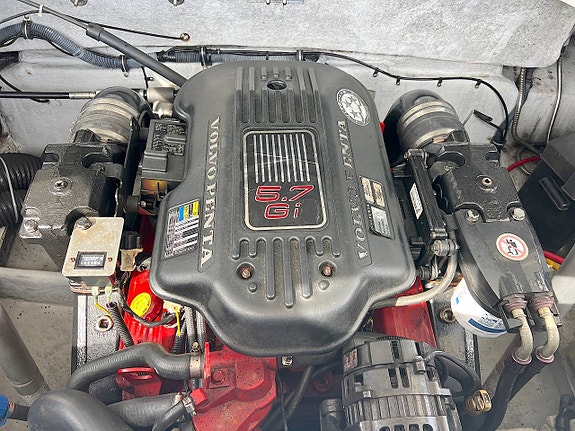 Chris Craft Corsair 25 2007 Volvo Penta 5,7 GI/SP 8 of 12