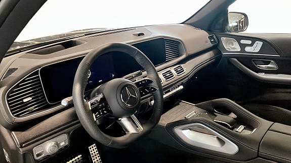 Mercedes-Benz GLS450 3 of 9