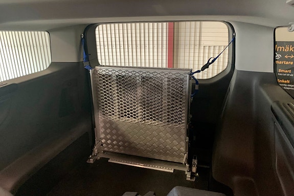 Ford Custom Tourneo 9 of 14