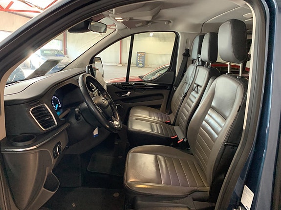 Ford Custom Tourneo 7 of 15
