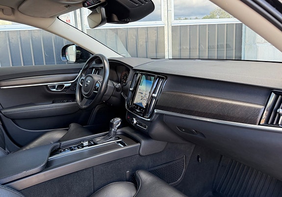 Volvo V90 Cross Country 11 of 19