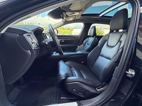 Volvo V90 Cross Country 7 of 19