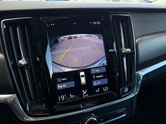 Volvo V90 Cross Country 15 of 19