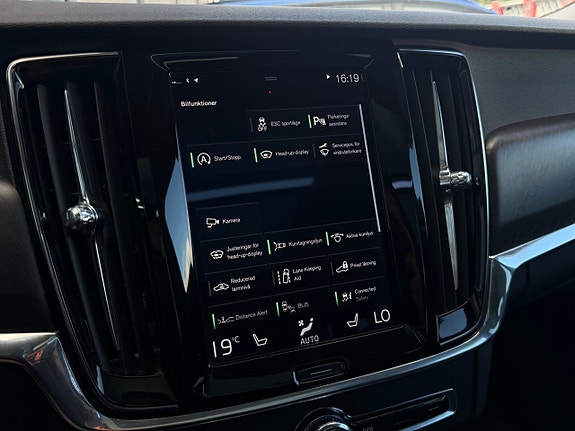 Volvo V90 Cross Country 17 of 19