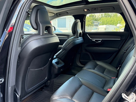 Volvo V90 Cross Country 10 of 19