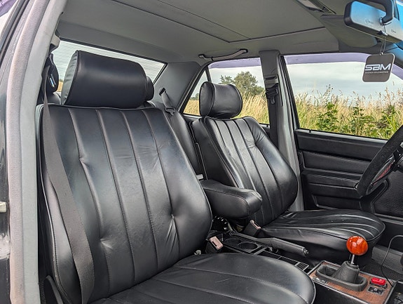 Mercedes-Benz W201 13 of 13