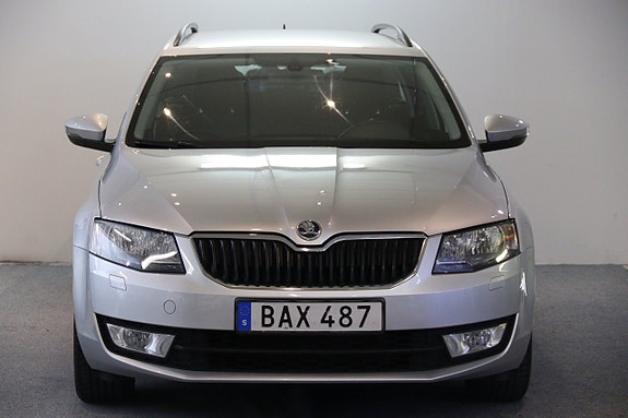 Skoda Octavia 2 of 13