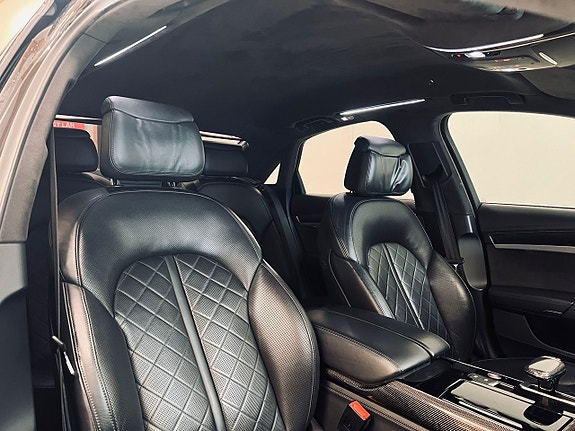 Audi S8 8 of 24
