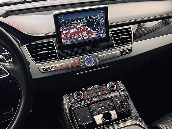 Audi S8 16 of 24