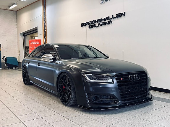 Audi S8 3 of 24