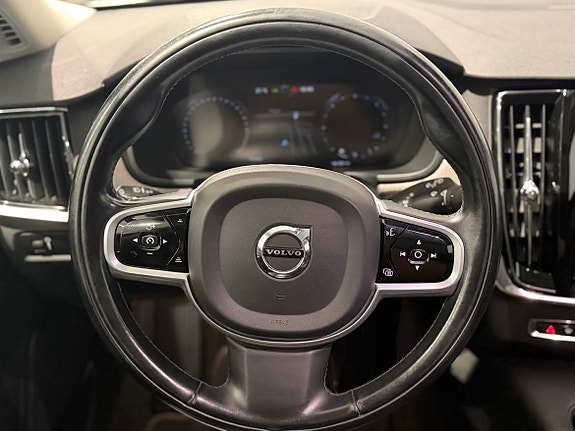 Volvo V90 Cross Country 11 of 18