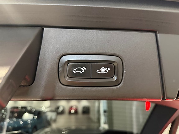 Volvo V90 Cross Country 9 of 18
