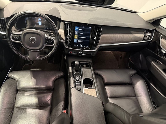 Volvo V90 Cross Country 13 of 18