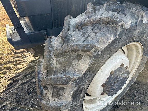 Traktor New Holland 7740 + Frontlastare 10 of 27