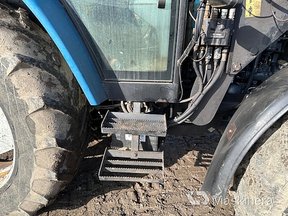 Traktor New Holland 7740 + Frontlastare 24 of 27