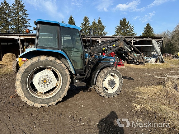 Traktor New Holland 7740 + Frontlastare 8 of 27