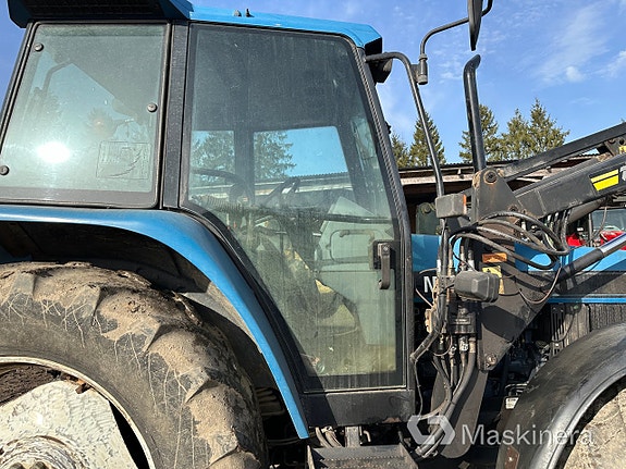 Traktor New Holland 7740 + Frontlastare 25 of 27