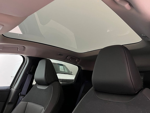 Nissan Leaf 4 of 9