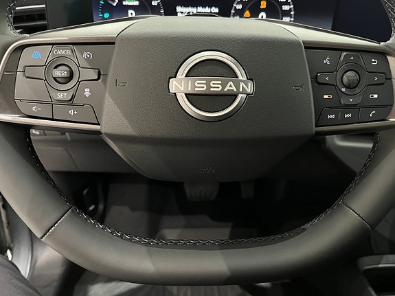 Nissan Leaf 6 of 9