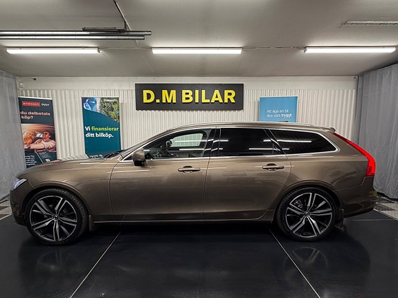 Volvo V90 2 of 22