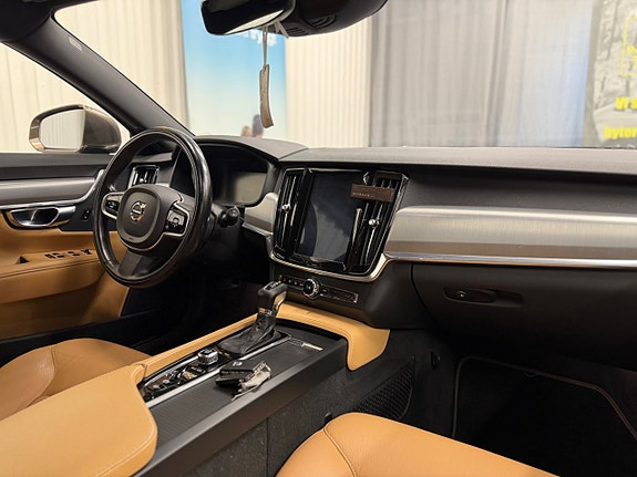 Volvo V90 17 of 22