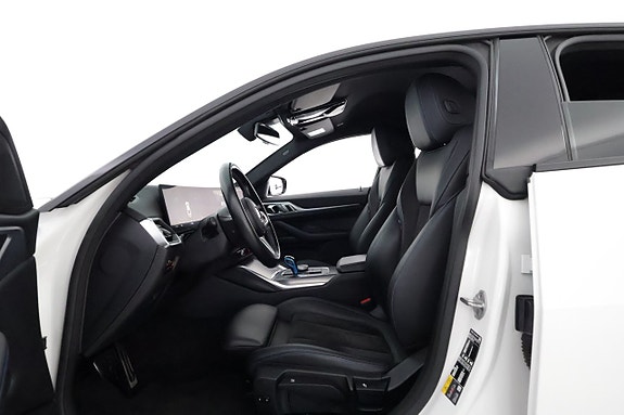 BMW i4 10 of 28