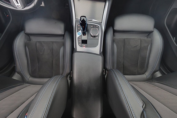 BMW i4 14 of 28