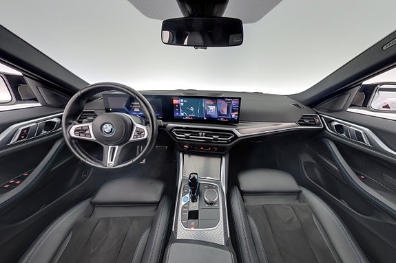 BMW i4 13 of 28