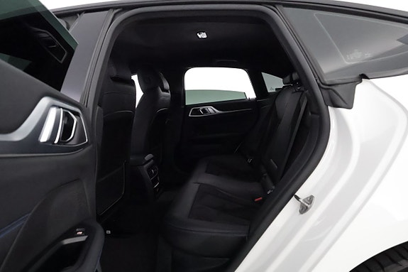 BMW i4 12 of 28