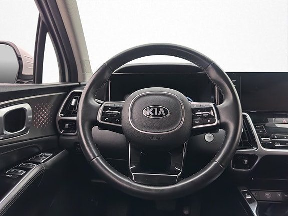 Kia Sorento 14 of 30