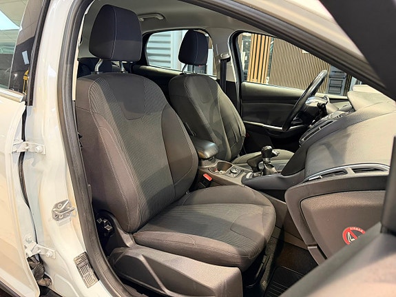 Ford Focus 19 of 24