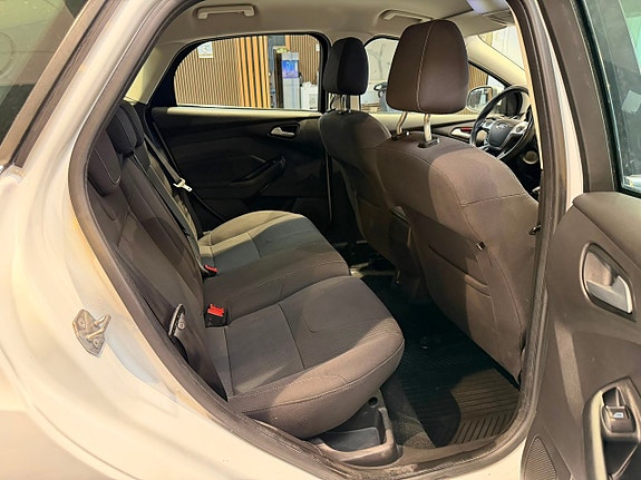 Ford Focus 17 of 24