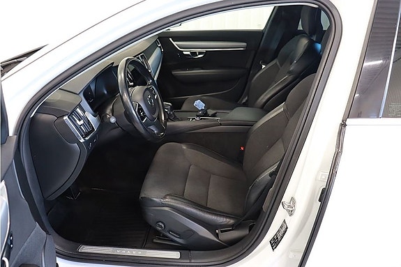 Volvo V90 4 of 19