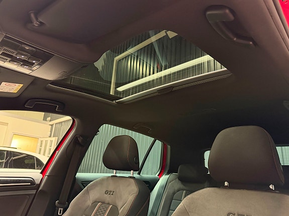Volkswagen Golf I 14 of 22