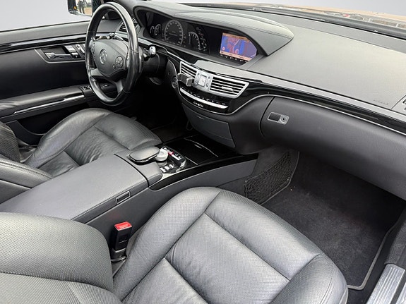 Mercedes-Benz S500 21 of 24