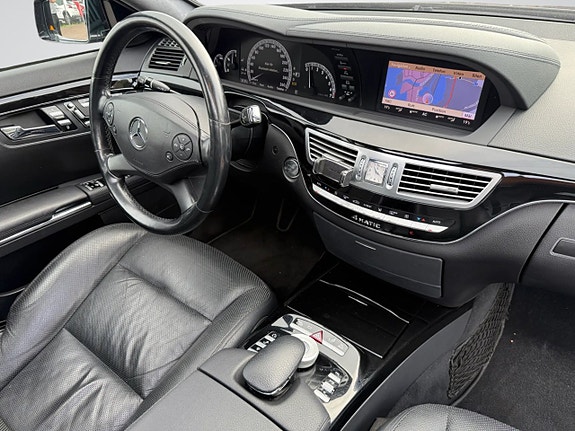Mercedes-Benz S500 19 of 24