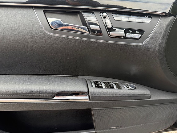 Mercedes-Benz S500 22 of 24