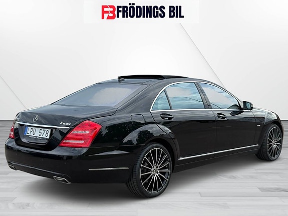 Mercedes-Benz S500 5 of 24