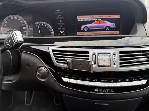 Mercedes-Benz S500 12 of 24