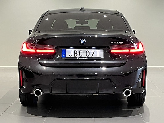 BMW 330e 4 of 19